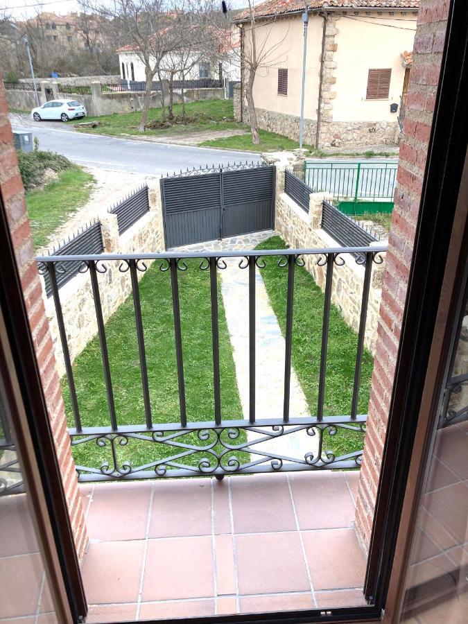 La Portada De Abajo Villa Gallegos Exteriör bild